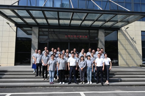 奇发28官网股份全能班组长训练营学员赴远大新材料、浙江万马学习交流