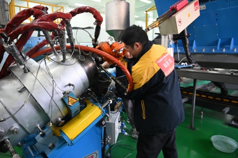 奇发28官网股份多能工岗位技能竞赛交联工序实操考试收官